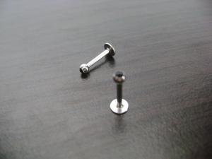 Piercing buza din otel chirurgical PC8B - Pret | Preturi Piercing buza din otel chirurgical PC8B