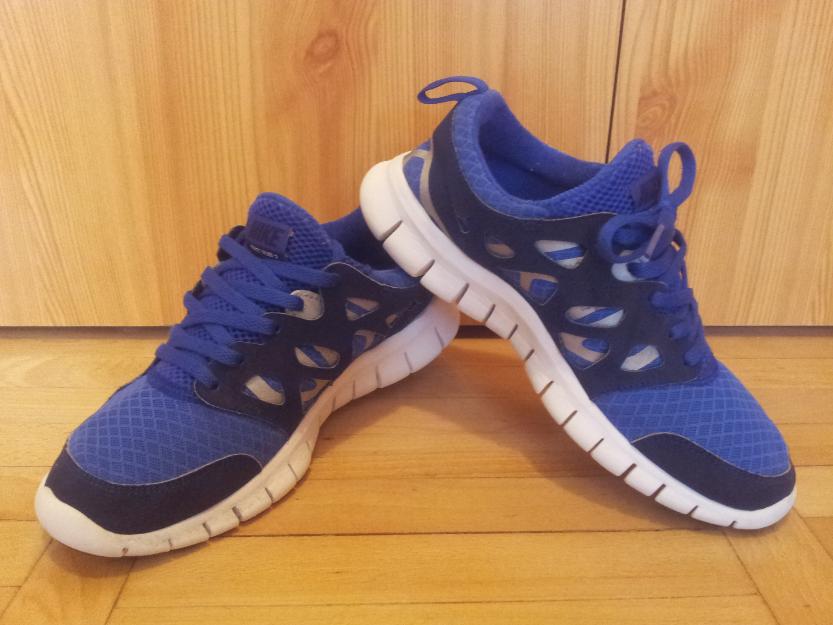 Vand adidasi nike free run 2 nr. 38 - Pret | Preturi Vand adidasi nike free run 2 nr. 38