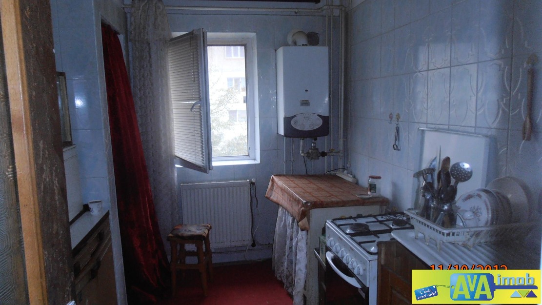 Ofer spre vanzare apartament cu 2 camere nedecomandate cu o suprafata 36 - Pret | Preturi Ofer spre vanzare apartament cu 2 camere nedecomandate cu o suprafata 36