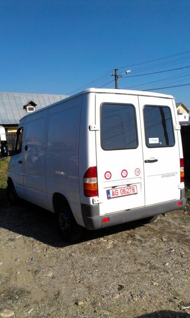 Vand Mercedes Sprinter autoutilitara cu carte romaneasca - Pitesti Arges - Pret | Preturi Vand Mercedes Sprinter autoutilitara cu carte romaneasca - Pitesti Arges