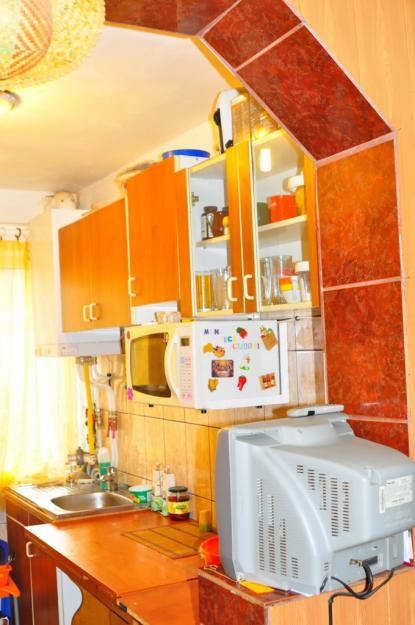 Vand apartament 2 camere Resita - Pret | Preturi Vand apartament 2 camere Resita