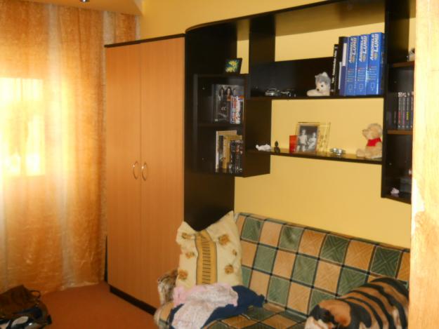 Apartament 3 camere Decomandat, zona Nicolina - Pret | Preturi Apartament 3 camere Decomandat, zona Nicolina