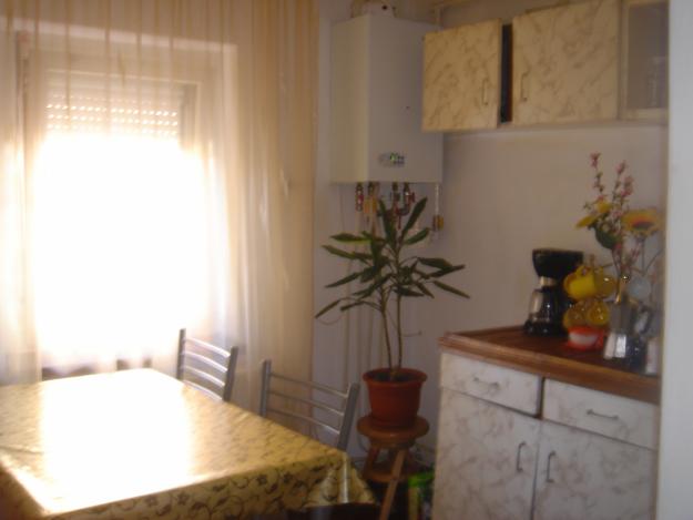 4 camere zona Dumbrava Nord,parter inalt - Pret | Preturi 4 camere zona Dumbrava Nord,parter inalt