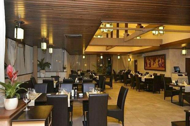 Mobilier restaurant din lemn masiv - Pret | Preturi Mobilier restaurant din lemn masiv