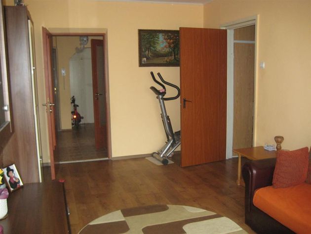 Apartament 3 camere Dristor-FIZICIENILOR - Pret | Preturi Apartament 3 camere Dristor-FIZICIENILOR