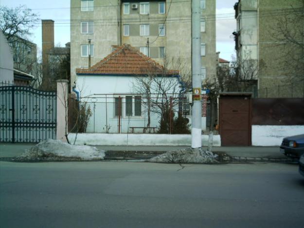 Vand casa - Pret | Preturi Vand casa