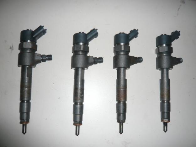 Injector vand si dezmembrez 1.6 HDi Citroen C4, injector citroen C5 1.6 HDi, injector Peu - Pret | Preturi Injector vand si dezmembrez 1.6 HDi Citroen C4, injector citroen C5 1.6 HDi, injector Peu