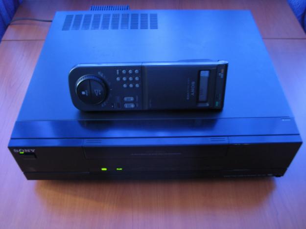 Vand videorecorder (VHS) Hi-Fi Stereo Sony SLV-725VC cu telecomanda - Pret | Preturi Vand videorecorder (VHS) Hi-Fi Stereo Sony SLV-725VC cu telecomanda