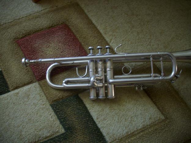 trompeta stradivarius vincet bach originala argintata - Pret | Preturi trompeta stradivarius vincet bach originala argintata