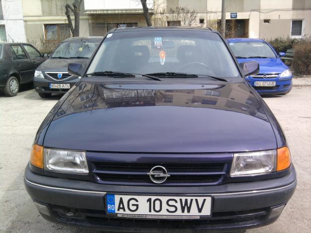 Vând Opel Astra 1.6i,70cp,an1994. Pret - Pret | Preturi Vând Opel Astra 1.6i,70cp,an1994. Pret