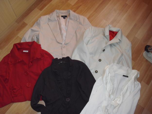 vand 2 sacouri si 3 jerseuri - Pret | Preturi vand 2 sacouri si 3 jerseuri