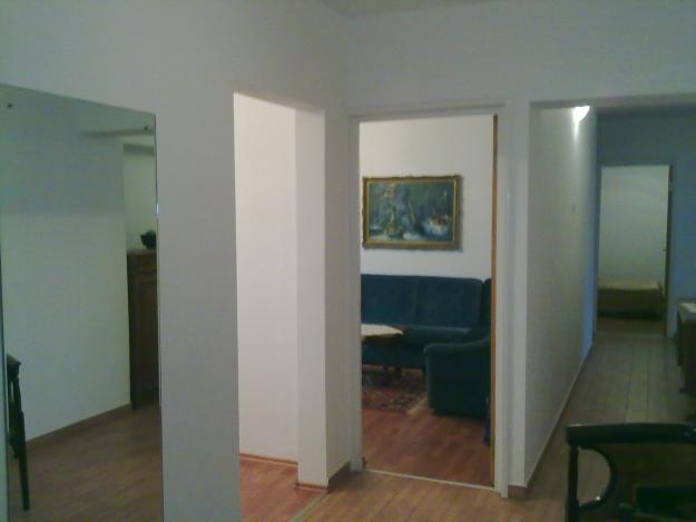 Vanzare apartament 4 camere, 2 dormitoare, living, dinning, renovat, foarte frumos - Pret | Preturi Vanzare apartament 4 camere, 2 dormitoare, living, dinning, renovat, foarte frumos