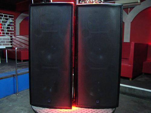 Turbosound txd-252 de vanzare-in stare excelenta + Subwoofer EAW LA128Z - Pret | Preturi Turbosound txd-252 de vanzare-in stare excelenta + Subwoofer EAW LA128Z