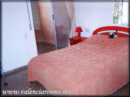 Rent room in valencia,spain.the cheapest price.day 20e,week 100e.month 320e, book now and - Pret | Preturi Rent room in valencia,spain.the cheapest price.day 20e,week 100e.month 320e, book now and