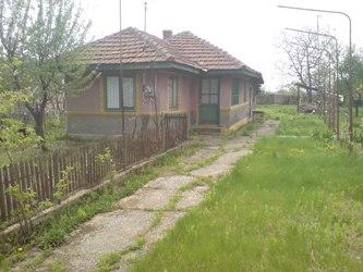 XL2-0470 VANZARE TEREN CU CASA , CIOLPANI- - Pret | Preturi XL2-0470 VANZARE TEREN CU CASA , CIOLPANI-