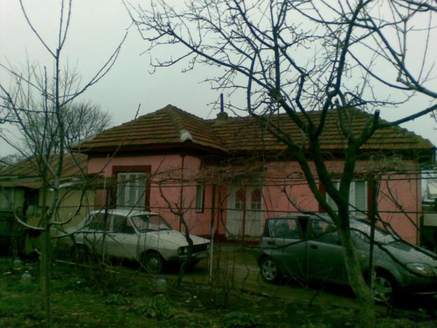 Vand casa (sau schimb cu garsoniera in Buzau) si 1 hectar teren aferent - Pret | Preturi Vand casa (sau schimb cu garsoniera in Buzau) si 1 hectar teren aferent