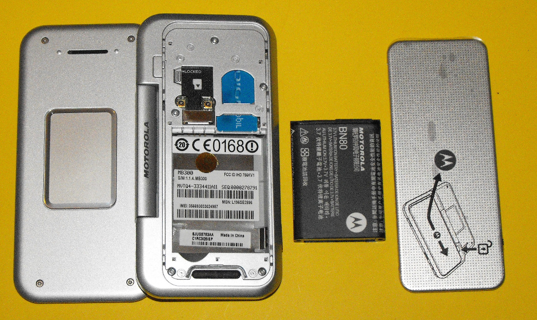 Motorola Backflip MB300, nou, necodat - 299,99 Ron - Pret | Preturi Motorola Backflip MB300, nou, necodat - 299,99 Ron