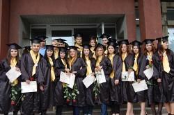 Robe absolvire - organizare festivitate absolvire - Pret | Preturi Robe absolvire - organizare festivitate absolvire