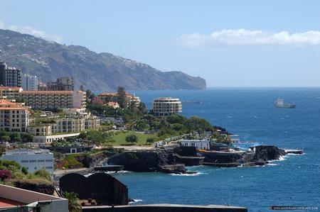 Rental of a lovely seaside self-catering in Madeira island. - Pret | Preturi Rental of a lovely seaside self-catering in Madeira island.