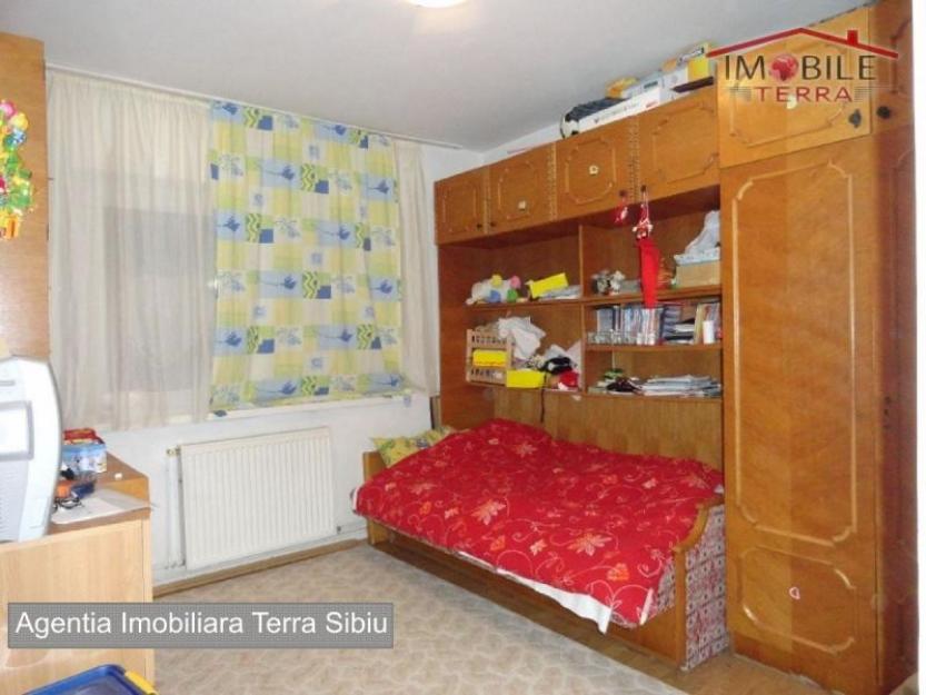 Apartament 3 camere de vanzare in Terezian Sibiu 70 mp utili, parter - Pret | Preturi Apartament 3 camere de vanzare in Terezian Sibiu 70 mp utili, parter