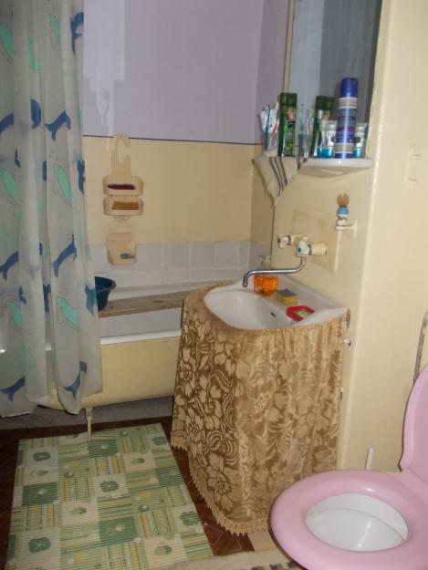 Apartament 4 camere la pret de 2 - Pret | Preturi Apartament 4 camere la pret de 2