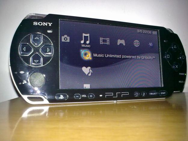 PlayStation Portable (PSP) 3004 v6.48 + Card 2 GB + Husa - Pret | Preturi PlayStation Portable (PSP) 3004 v6.48 + Card 2 GB + Husa