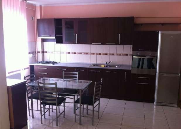 Inchiriez apartament 3 camere modern Faleza Nord - Pret | Preturi Inchiriez apartament 3 camere modern Faleza Nord