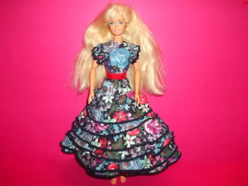 jucarii papusa barbie de la mattel din anul cap 1976 si corp 1993 - Pret | Preturi jucarii papusa barbie de la mattel din anul cap 1976 si corp 1993