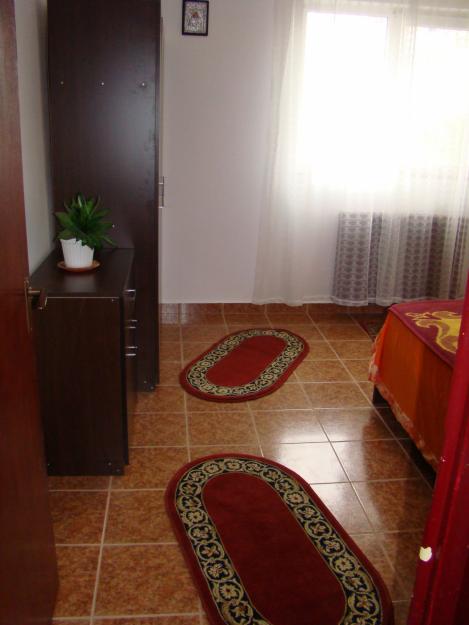 proprietara inchiriez camera in apartament cu 2 cam - Pret | Preturi proprietara inchiriez camera in apartament cu 2 cam