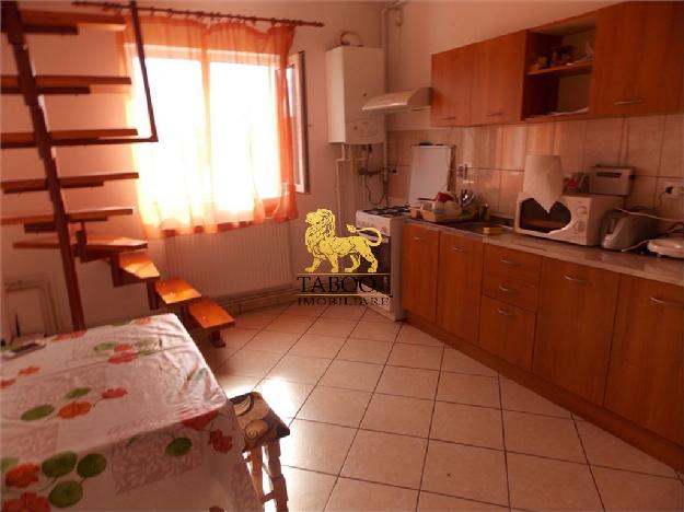 Apartament de vanzare 3 camere zona Strand Sibiu - Pret | Preturi Apartament de vanzare 3 camere zona Strand Sibiu