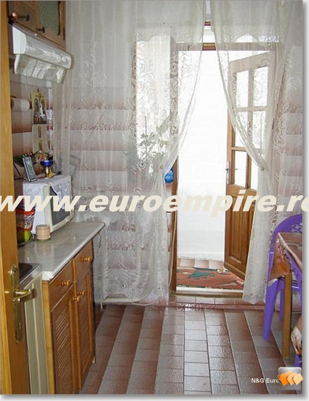 apartament 4 camere constanta zona tomis nord - Pret | Preturi apartament 4 camere constanta zona tomis nord