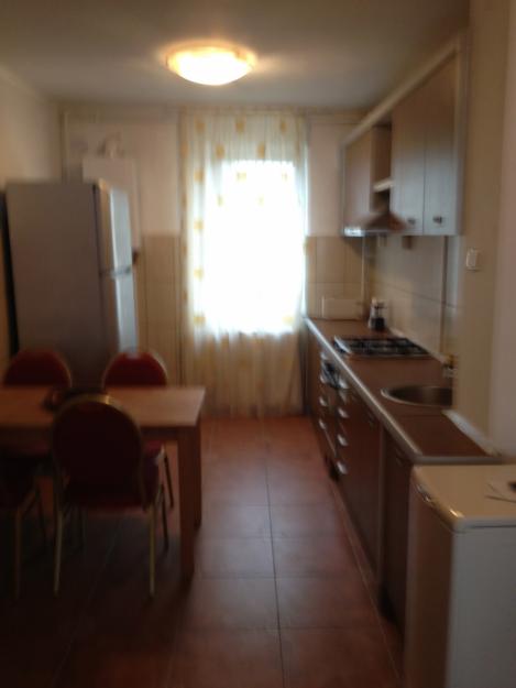 Inchiriez apartament 3 camere Cazino - Pret | Preturi Inchiriez apartament 3 camere Cazino