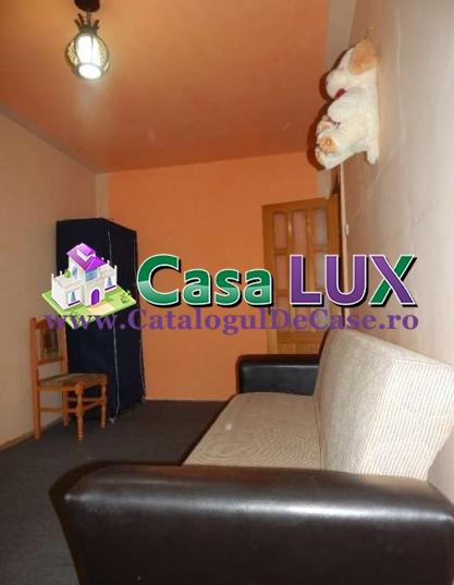 Casa Lux inchiriaza 3 camere, zona Tatarasi - Pret | Preturi Casa Lux inchiriaza 3 camere, zona Tatarasi