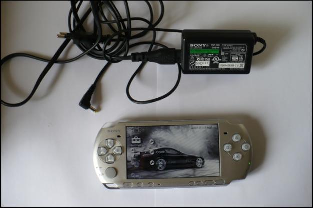 Vand PsP Slim 3004 Ice Silver Stare F BUNA - 460 ron - Pret | Preturi Vand PsP Slim 3004 Ice Silver Stare F BUNA - 460 ron