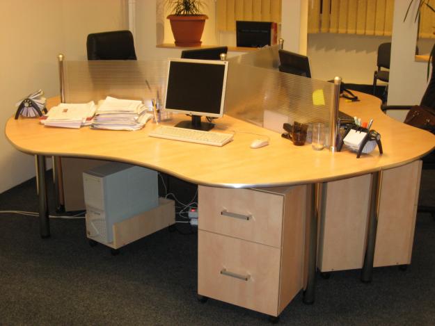 Mobilier pentru birouri si spatii comerciale - Pret | Preturi Mobilier pentru birouri si spatii comerciale