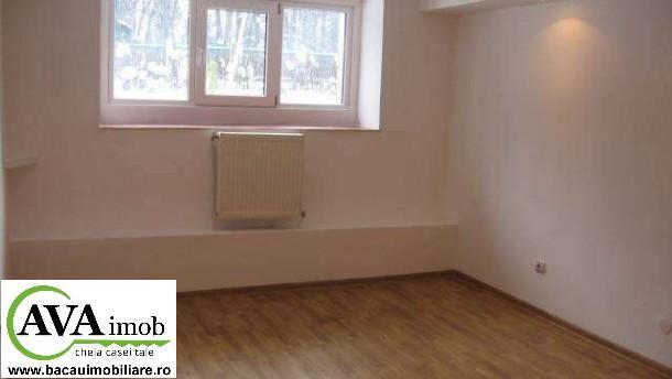 Vand apartament cu 2 camere decomandat in zona foarte buna - Pret | Preturi Vand apartament cu 2 camere decomandat in zona foarte buna