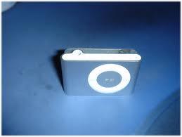Vand iPod shuffle A1204 4gb + DOCK - Pret | Preturi Vand iPod shuffle A1204 4gb + DOCK