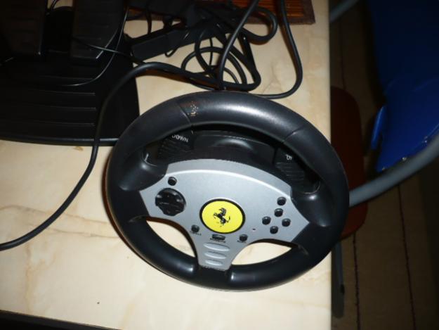 volan thrustmaster ferari la 150 ron nou nout - Pret | Preturi volan thrustmaster ferari la 150 ron nou nout