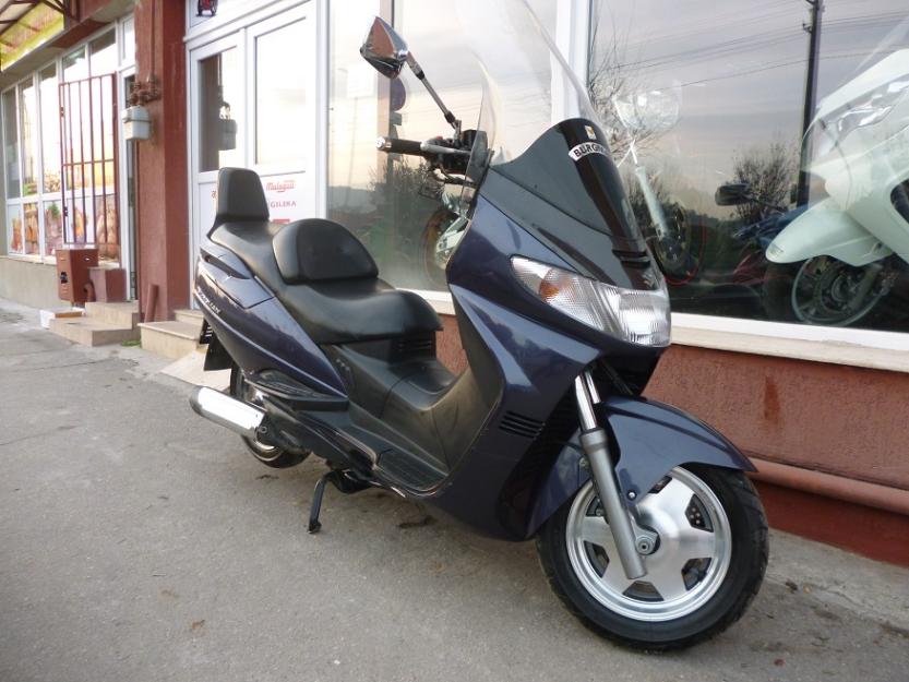 Ser Moto vinde Suzuki Burgman 250 - Pret | Preturi Ser Moto vinde Suzuki Burgman 250