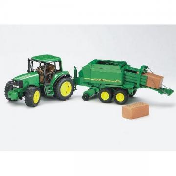 TRACTOR JOHN DEERE CU PRESA PAIE BRUDER - Pret | Preturi TRACTOR JOHN DEERE CU PRESA PAIE BRUDER