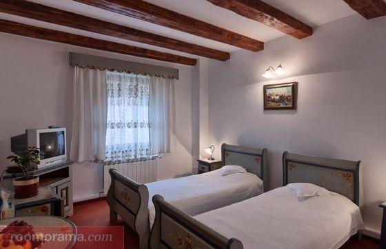 Beautiful single room in Medias #2 - Pret | Preturi Beautiful single room in Medias #2