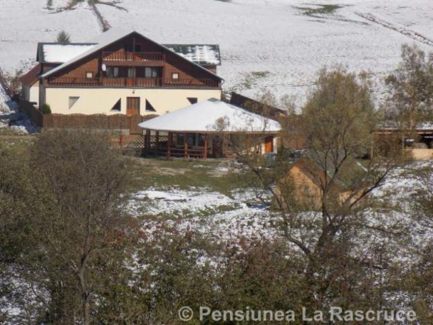 Pensiunea La Rascruce - Pret | Preturi Pensiunea La Rascruce