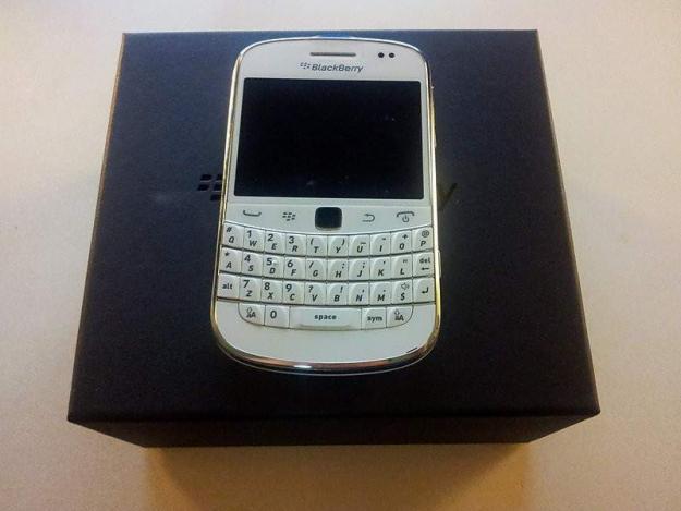Blackberry 9000 sigilate albe - Pret | Preturi Blackberry 9000 sigilate albe
