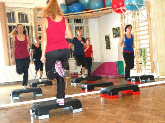 Step aerobic, pilates, zumba, kangoo jumps - Pret | Preturi Step aerobic, pilates, zumba, kangoo jumps