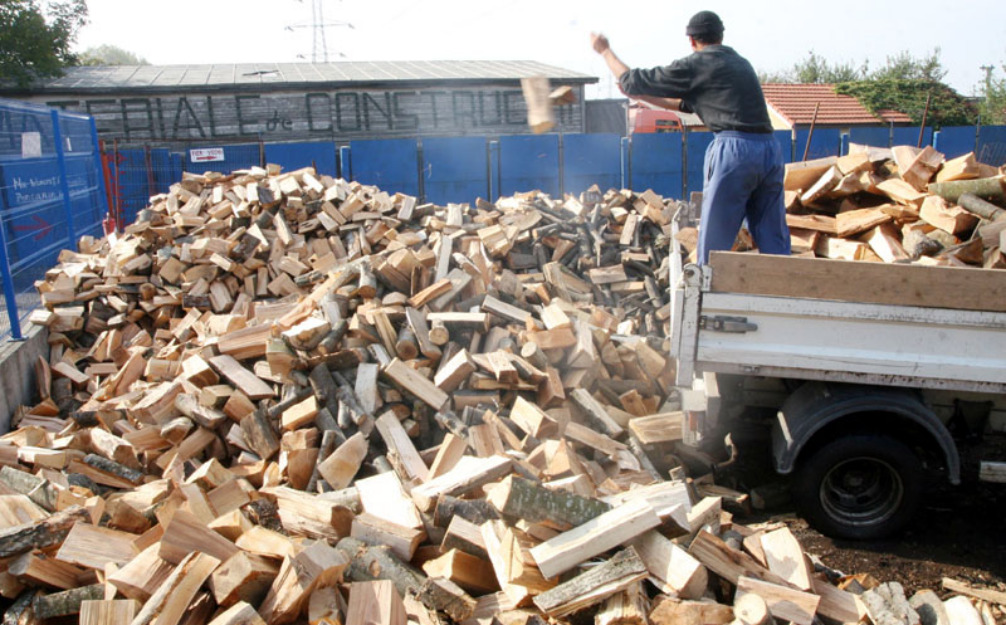Vand lemne de foc-ieftine-transportul gratuit - Pret | Preturi Vand lemne de foc-ieftine-transportul gratuit