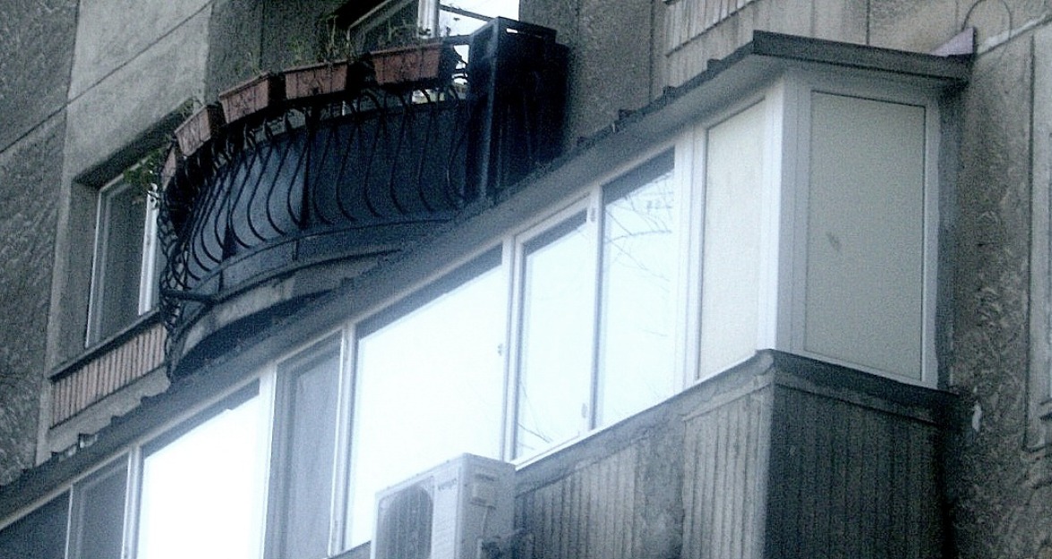 Inchidere balcon sau terasa cu termopan si montaj acoperis din Isopan - Pret | Preturi Inchidere balcon sau terasa cu termopan si montaj acoperis din Isopan