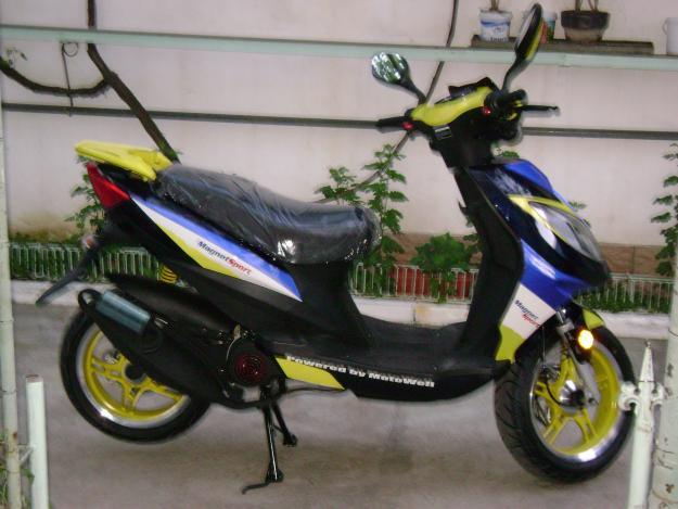 VAND SCUTER MAGNET SPORT 2008 - Pret | Preturi VAND SCUTER MAGNET SPORT 2008