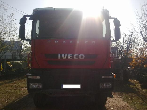 Ofer spre inchiriere o basculanta Iveco Traker 450,8x4 - Pret | Preturi Ofer spre inchiriere o basculanta Iveco Traker 450,8x4