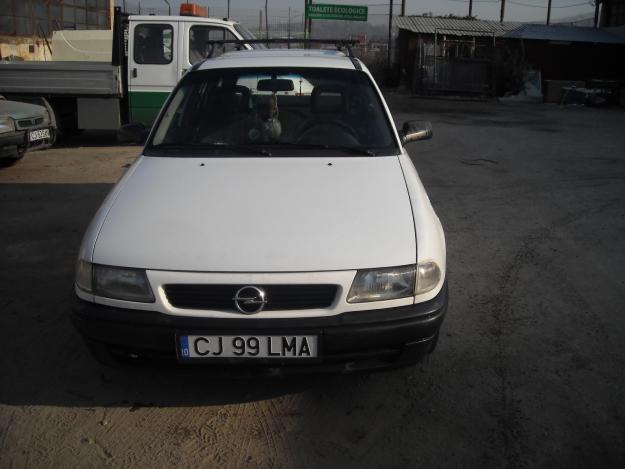 Vand sau schimb cu autoturism mai mic Opel Astra 1995 - Pret | Preturi Vand sau schimb cu autoturism mai mic Opel Astra 1995
