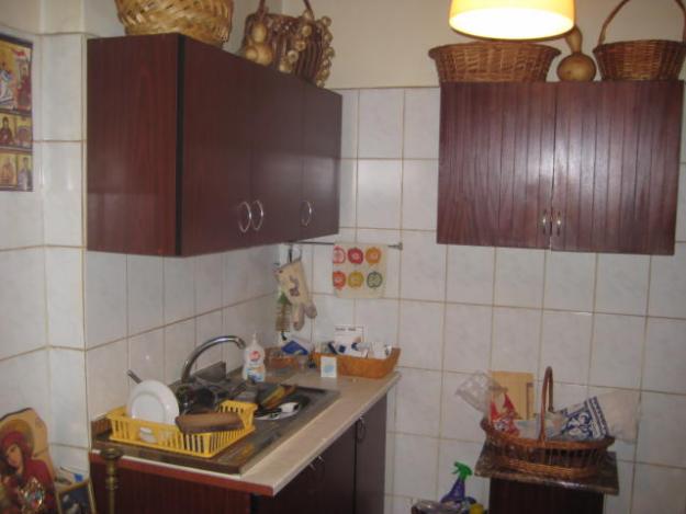 Apartament in bloc - 3 camere - zona Stirbei-Voda - Pret | Preturi Apartament in bloc - 3 camere - zona Stirbei-Voda